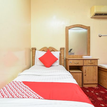 Oyo 157 Al Khaima Hotel Дубай Экстерьер фото