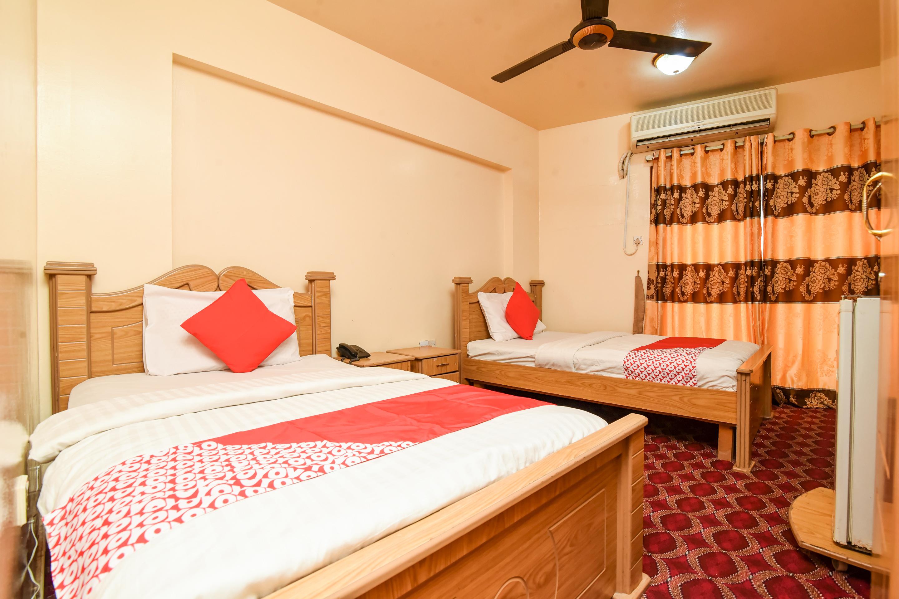 Oyo 157 Al Khaima Hotel Дубай Экстерьер фото