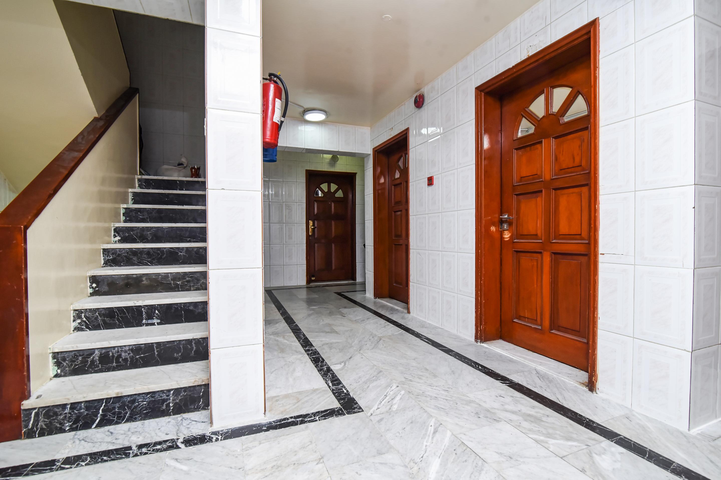 Oyo 157 Al Khaima Hotel Дубай Экстерьер фото